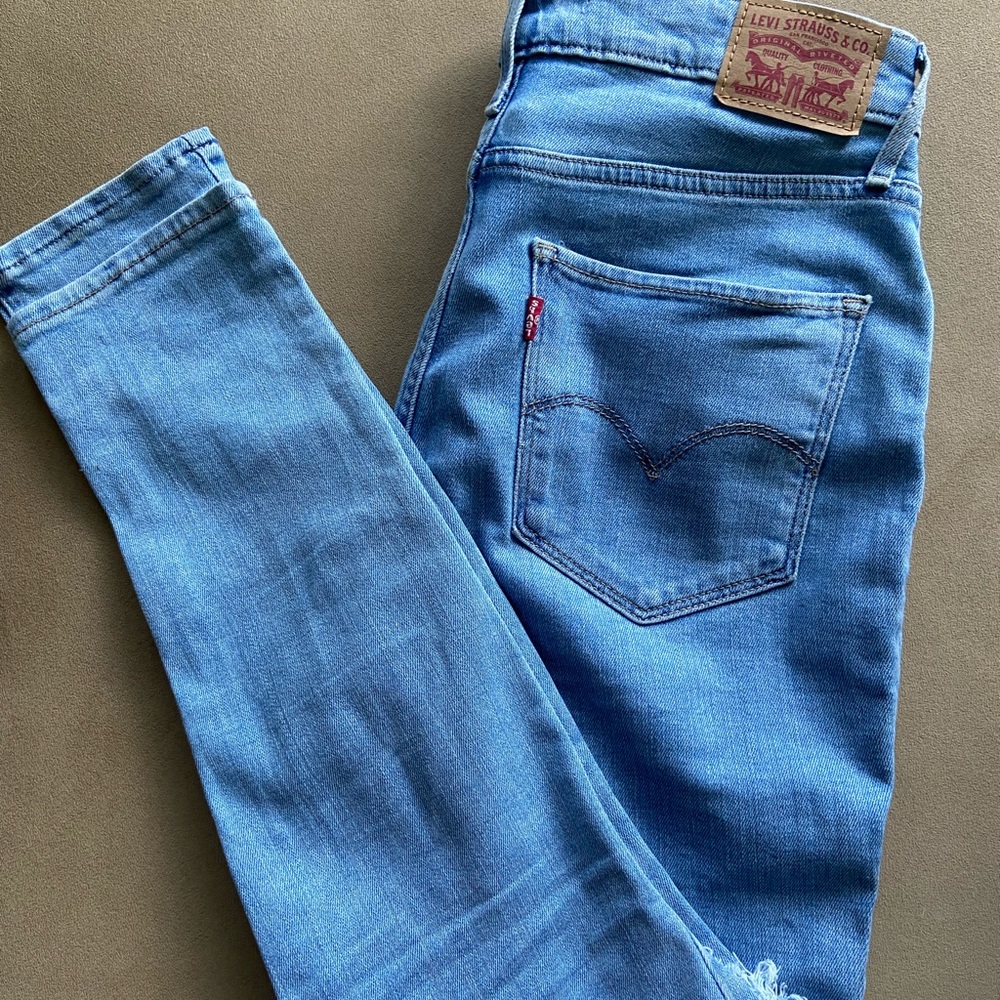 Levi 721 HIGH RISE SKINNY WOMEN'S JEANS